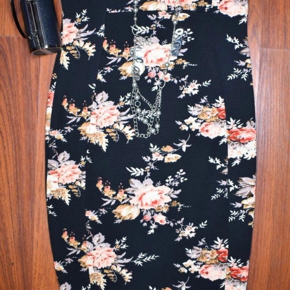 Black with peach floral dress - Picture 10 of 16